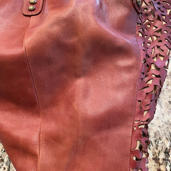 New Isabella Fiori Laser Cut Leather Tote/dust bag - Picture 13 of 13